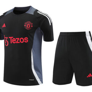 Man U Black Training Kit 24/25