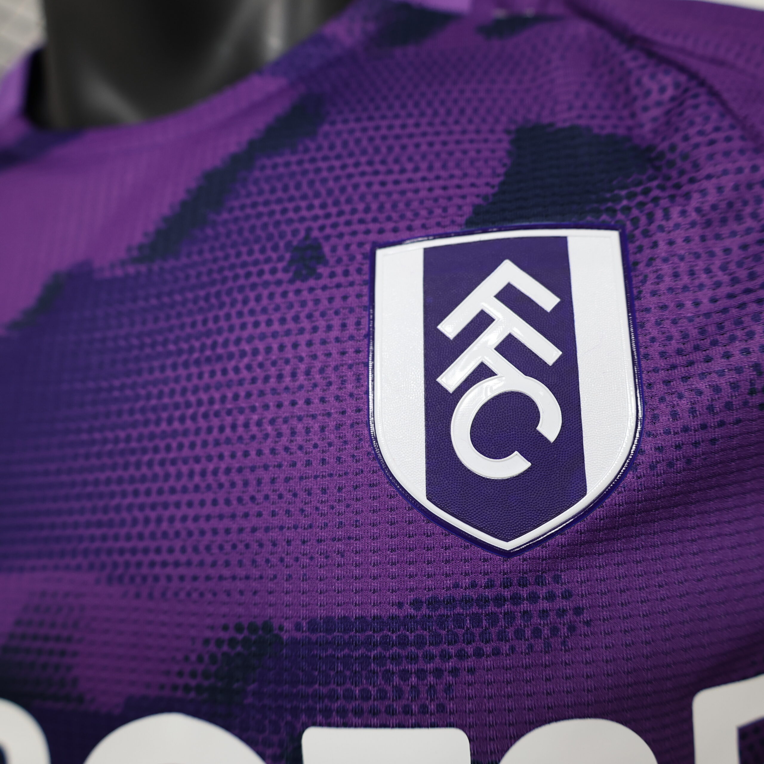 Fulham Special purple jersey 25/26 – Image 3