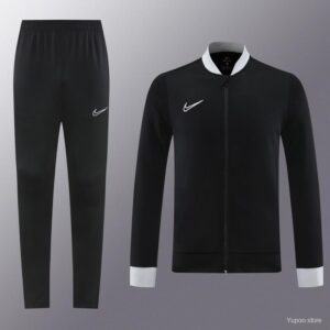 NIKE Black full zip 2025